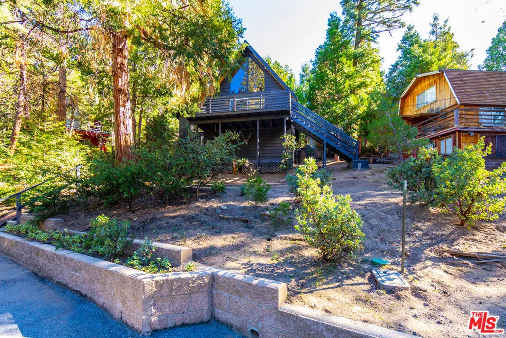 25270 Nestwa Trail, Idyllwild, California 92549 home-pic-1