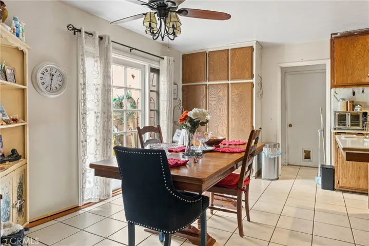 KITCHEN DINING