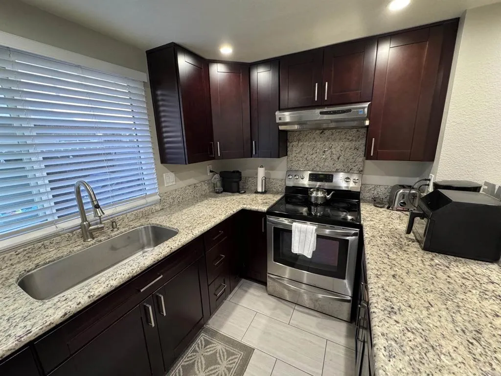 960 Amistad Place C, El Cajon, California 92019 home-pic-11