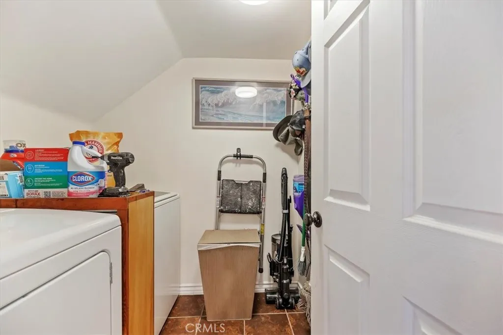 8119 W Preserve, Chino, California 91708 home-pic-21