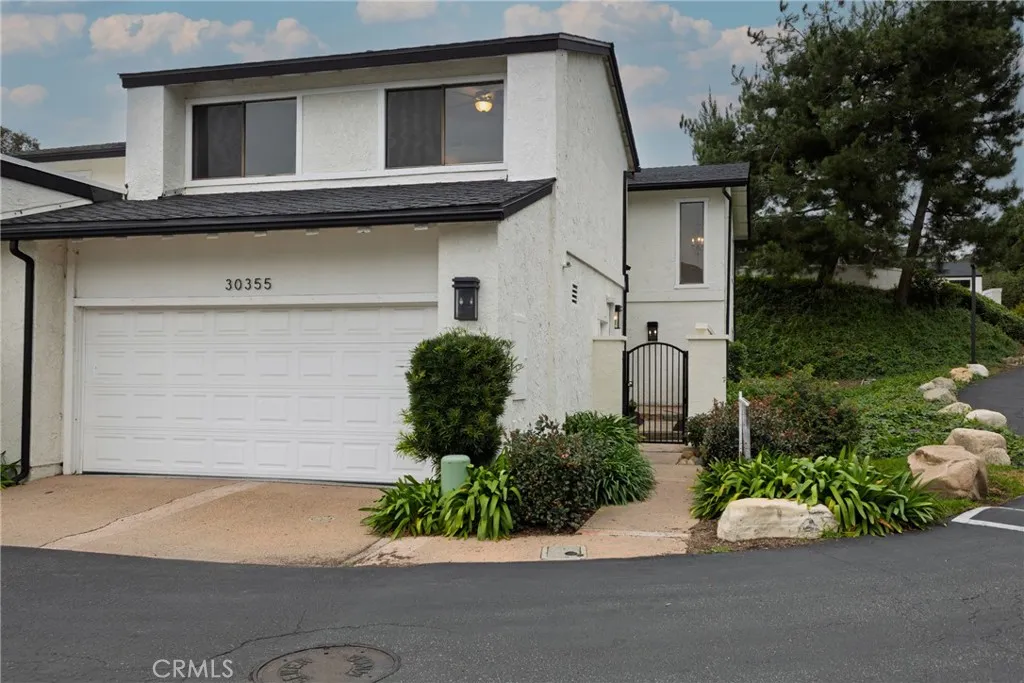 30355 Via Venida, Laguna Niguel, California 92677 home-pic-1