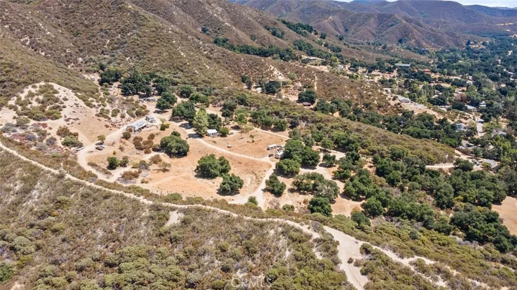 39813 Calle Carona, Green Valley, California 91390 home-pic-6