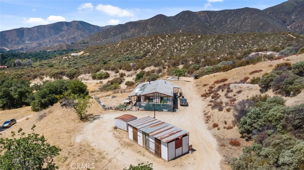 39813 Calle Carona, Green Valley, California 91390 home-pic-3