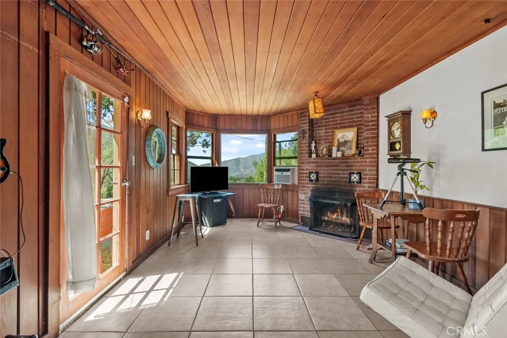 39813 Calle Carona, Green Valley, California 91390 home-pic-18