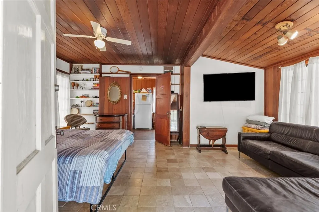 39813 Calle Carona, Green Valley, California 91390 home-pic-11