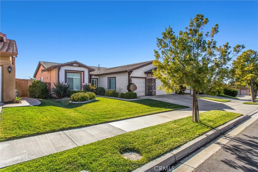 11615 Deerfield, Yucaipa, California 92399 home-pic-1