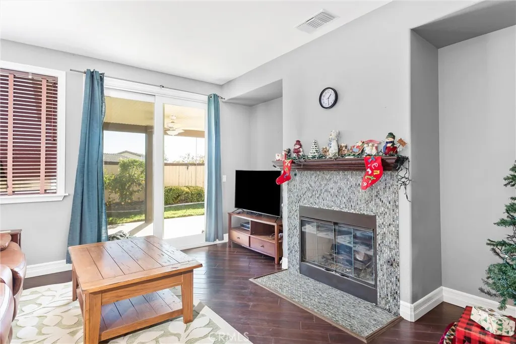 11615 Deerfield, Yucaipa, California 92399 home-pic-5