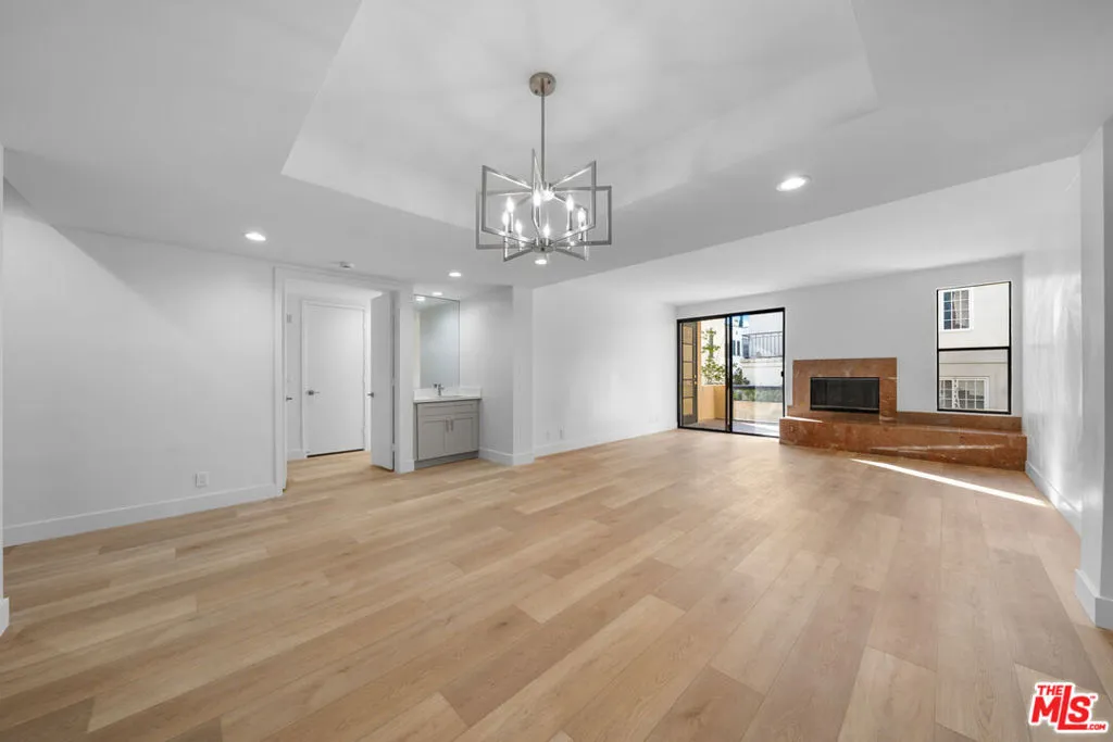 235 S Tower Drive 106, Beverly Hills, California 90211 home-pic-4