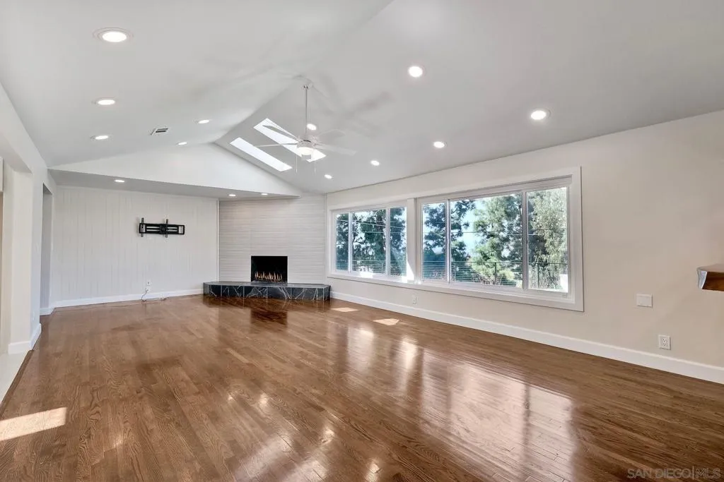 9945 Alto Dr, La Mesa, California 91941 home-pic-10