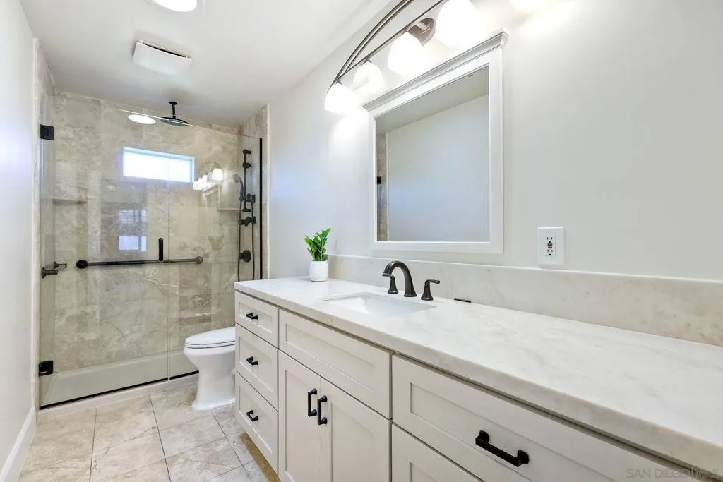 9945 Alto Dr, La Mesa, California 91941 home-pic-22