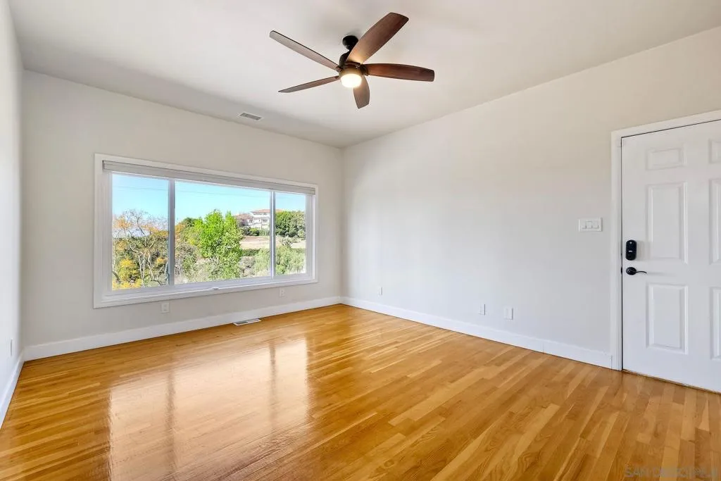 9945 Alto Dr, La Mesa, California 91941 home-pic-5
