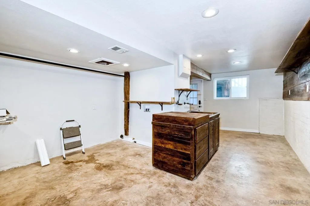 9945 Alto Dr, La Mesa, California 91941 home-pic-33