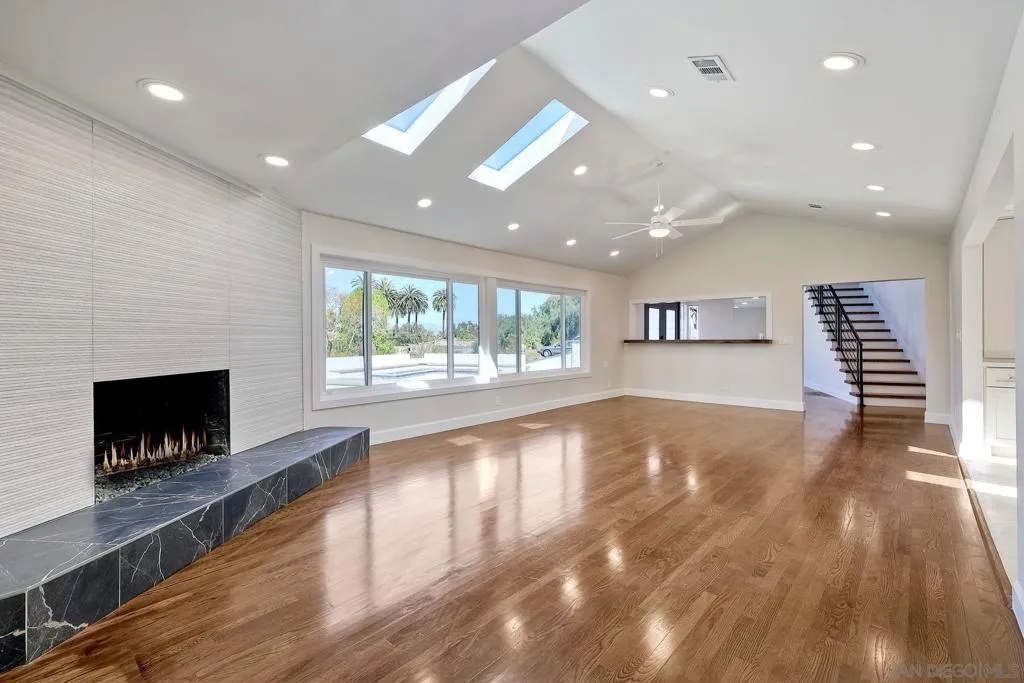 9945 Alto Dr, La Mesa, California 91941 home-pic-12