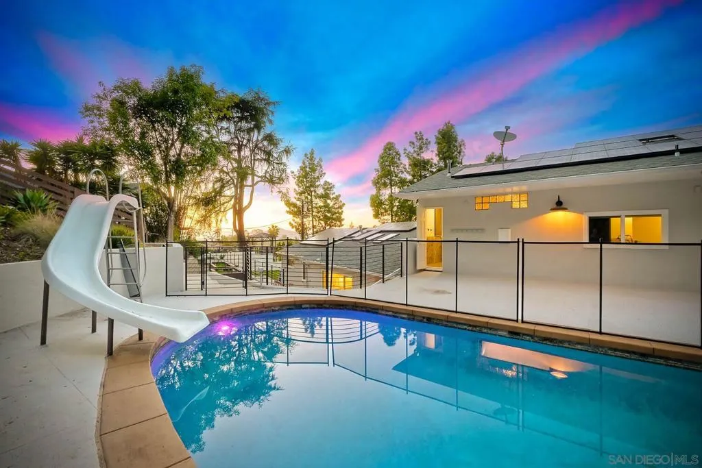 9945 Alto Dr, La Mesa, California 91941 home-pic-43