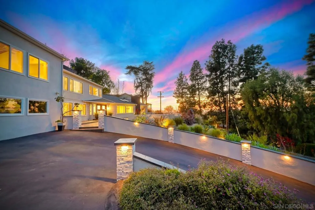 9945 Alto Dr, La Mesa, California 91941 home-pic-0