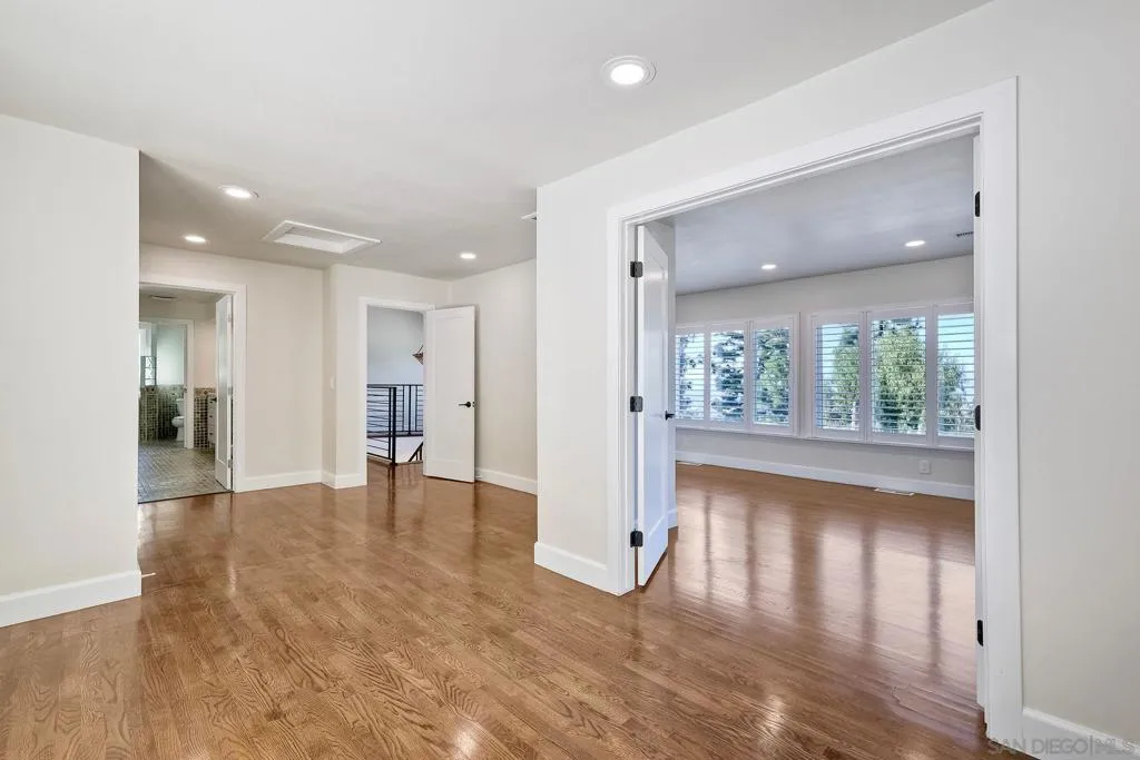 9945 Alto Dr, La Mesa, California 91941 home-pic-25