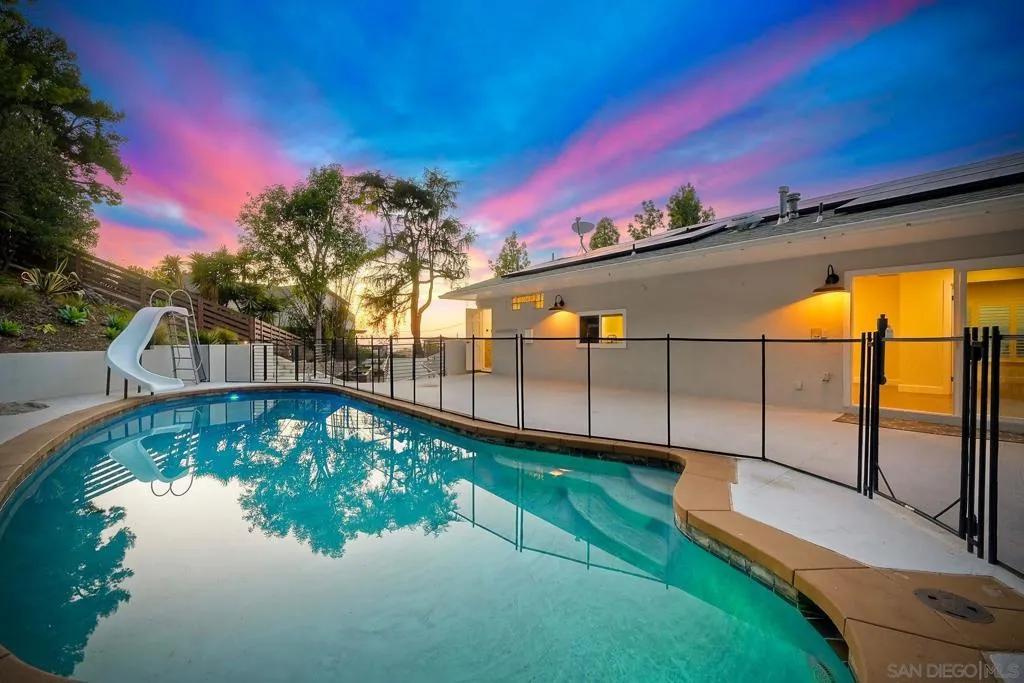 9945 Alto Dr, La Mesa, California 91941 home-pic-45