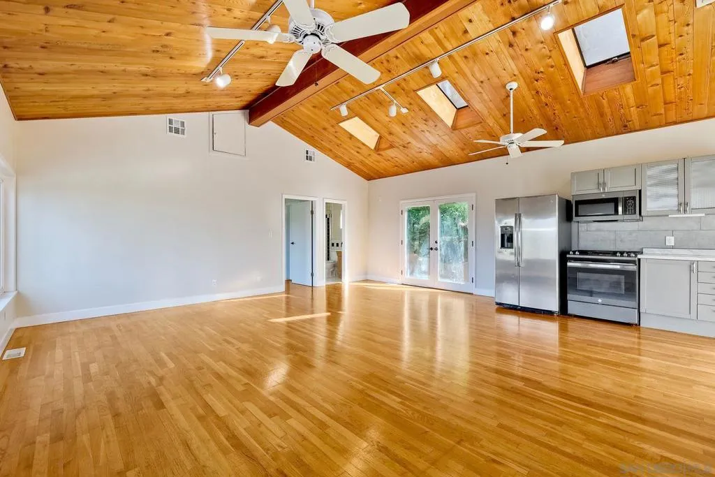 9945 Alto Dr, La Mesa, California 91941 home-pic-3