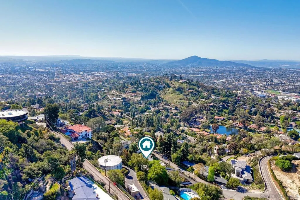 9945 Alto Dr, La Mesa, California 91941 home-pic-38