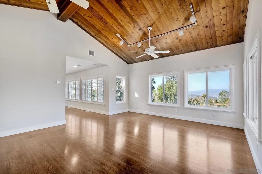 9945 Alto Dr, La Mesa, California 91941 home-pic-30