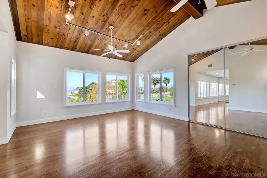 9945 Alto Dr, La Mesa, California 91941 home-pic-29