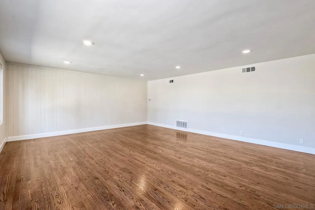 9945 Alto Dr, La Mesa, California 91941 home-pic-13