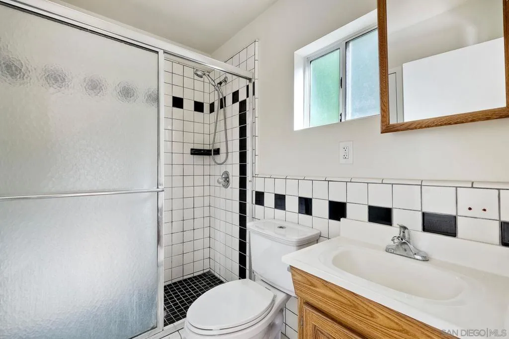 9945 Alto Dr, La Mesa, California 91941 home-pic-4