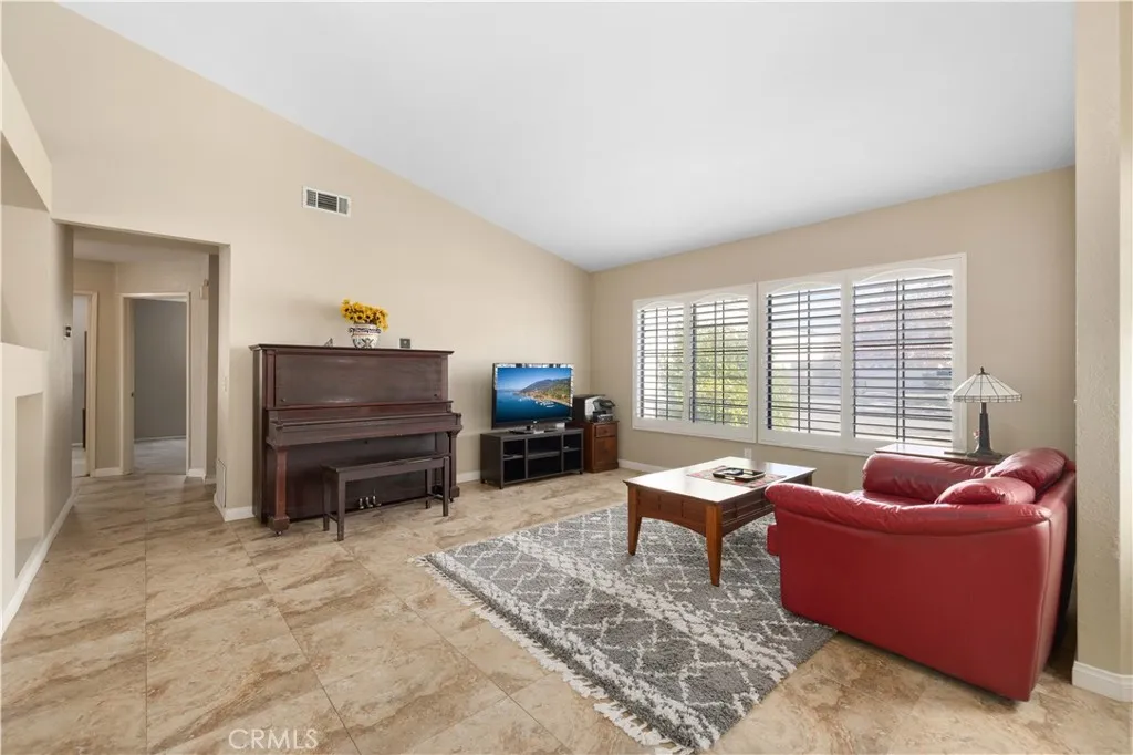 44239 Fenner, Lancaster, California 93536 home-pic-6