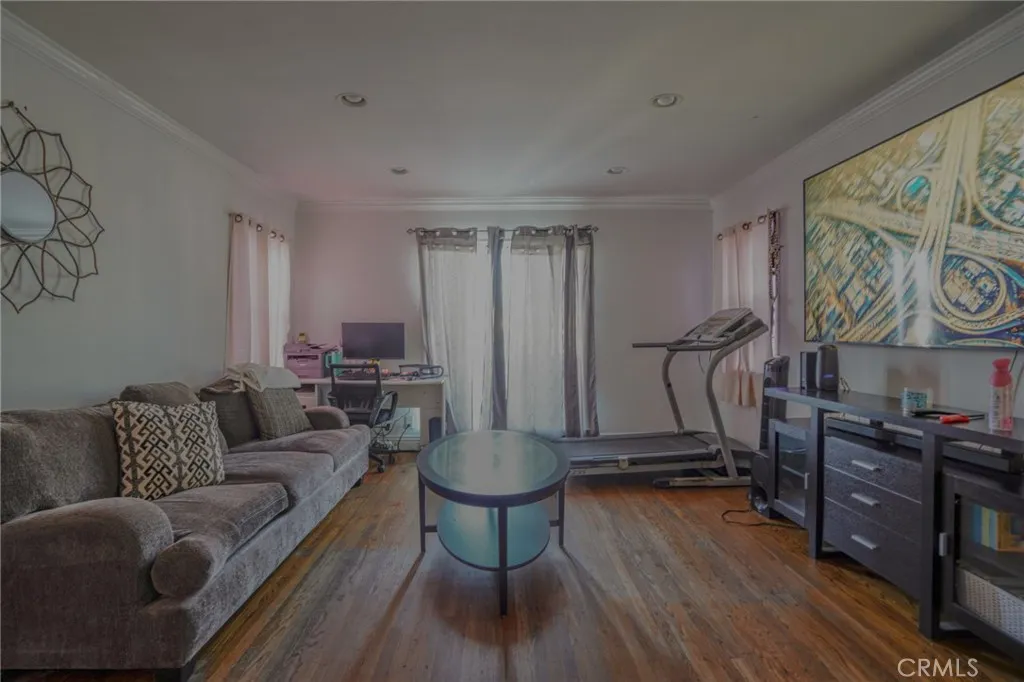 630 E 119th, Los Angeles, California 90059 home-pic-12