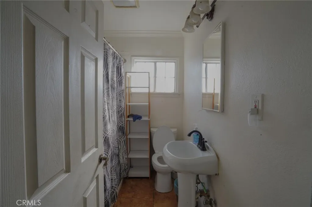 630 E 119th, Los Angeles, California 90059 home-pic-11