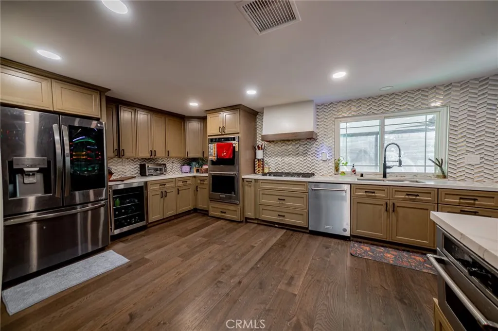 252 W 19th, Upland, California 91784 home-pic-4