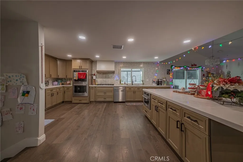 252 W 19th, Upland, California 91784 home-pic-5