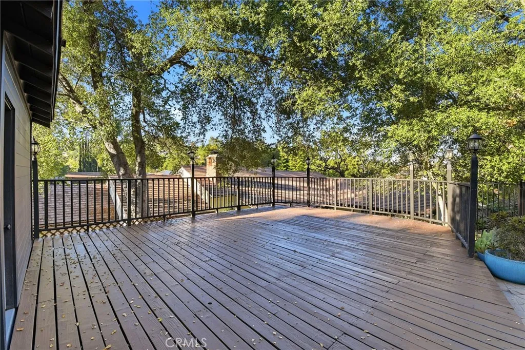 15936 Valley Wood Road, Sherman Oaks, California 91403 home-pic-28
