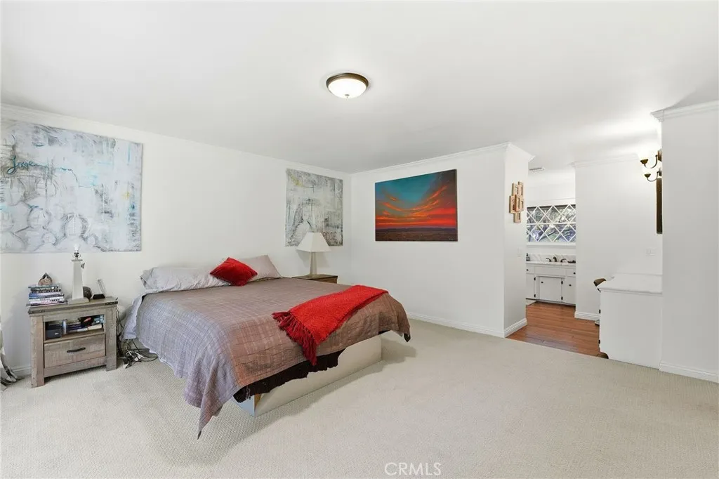 15936 Valley Wood Road, Sherman Oaks, California 91403 home-pic-18