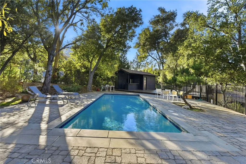 15936 Valley Wood Road, Sherman Oaks, California 91403 home-pic-24
