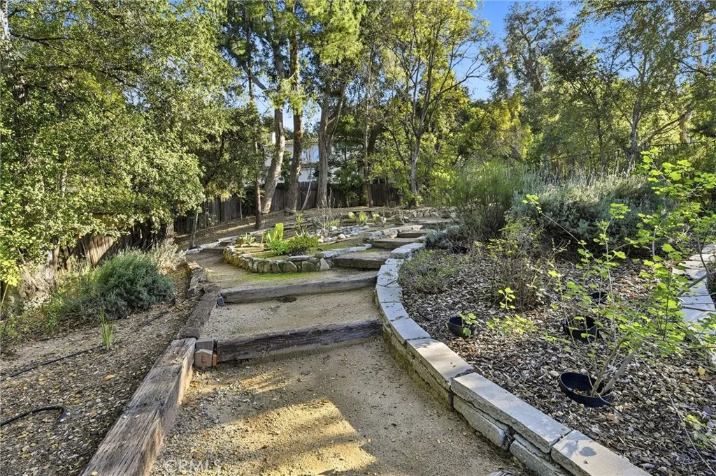 15936 Valley Wood Road, Sherman Oaks, California 91403 home-pic-30