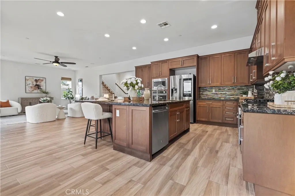 164 Newall, Irvine, California 92618 home-pic-6