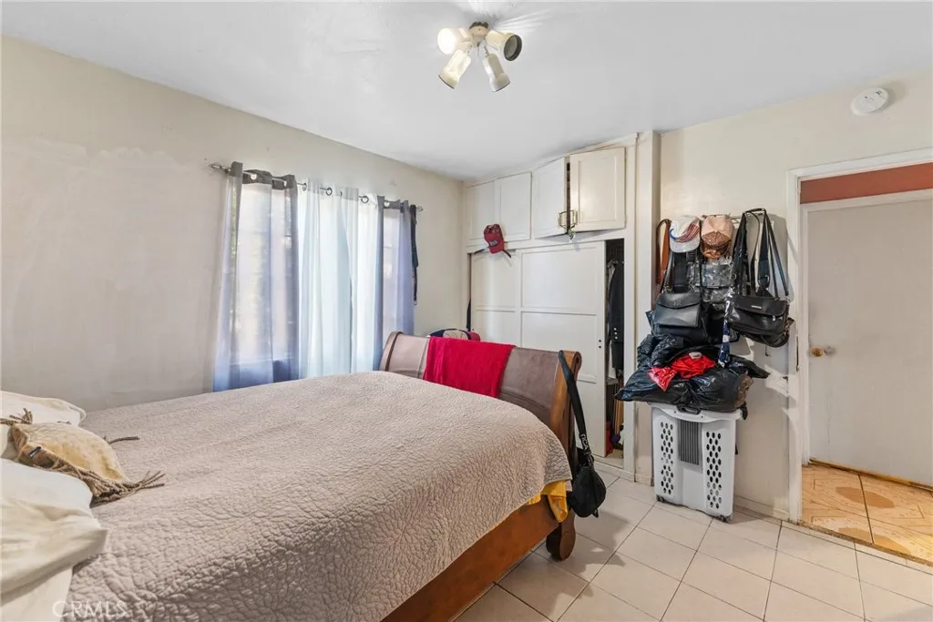 5300 Noble Street, Riverside, California 92503 home-pic-13