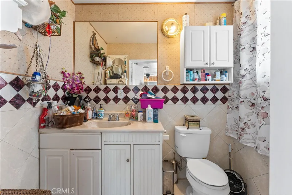 5300 Noble Street, Riverside, California 92503 home-pic-18