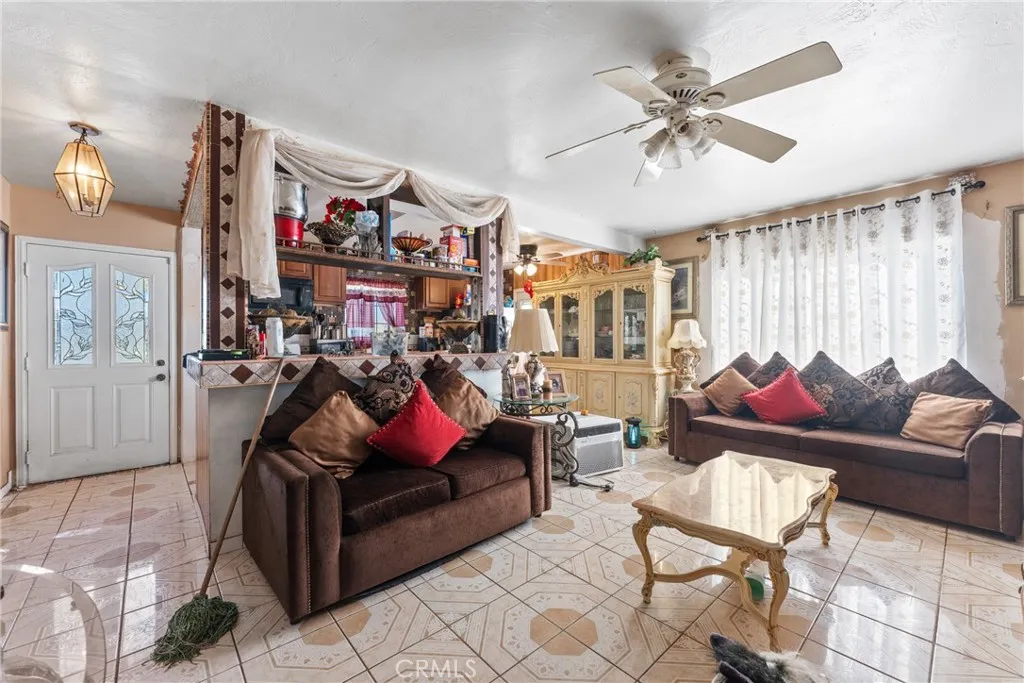 5300 Noble Street, Riverside, California 92503 home-pic-9