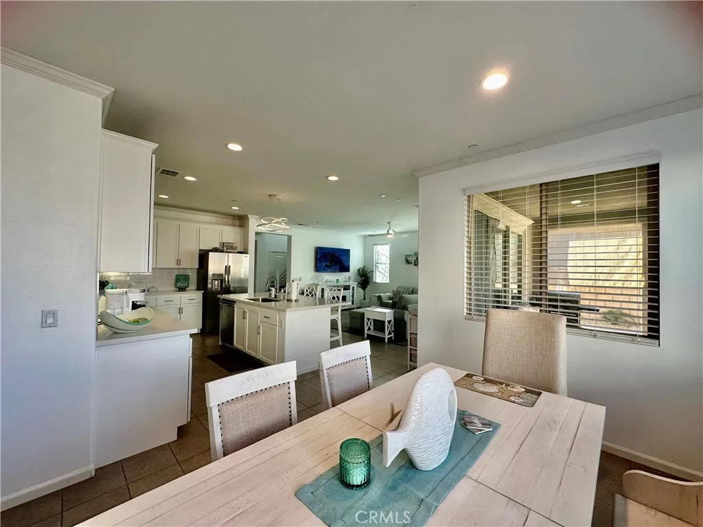 24438 Parker, Lake Elsinore, California 92532 home-pic-8