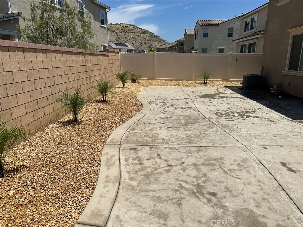 24438 Parker, Lake Elsinore, California 92532 home-pic-19