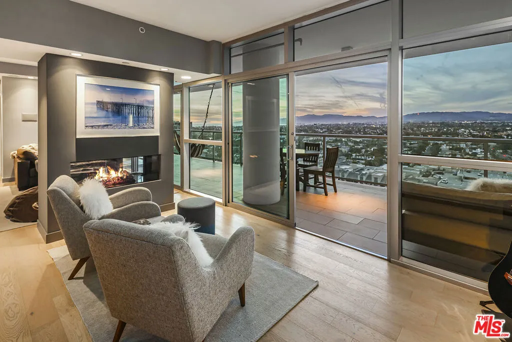 13700 Marina Pointe Drive 1620, Marina Del Rey, California 90292 home-pic-0
