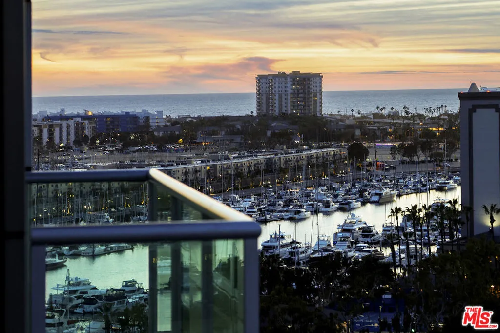 13700 Marina Pointe Drive 1620, Marina Del Rey, California 90292 home-pic-16