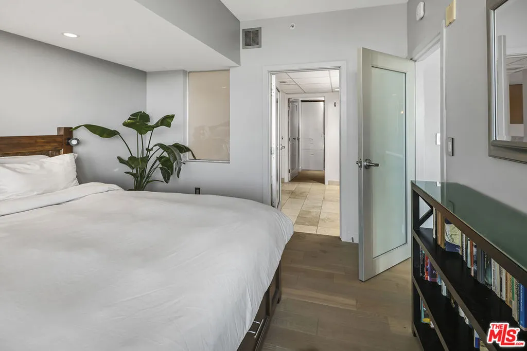 13700 Marina Pointe Drive 1620, Marina Del Rey, California 90292 home-pic-22