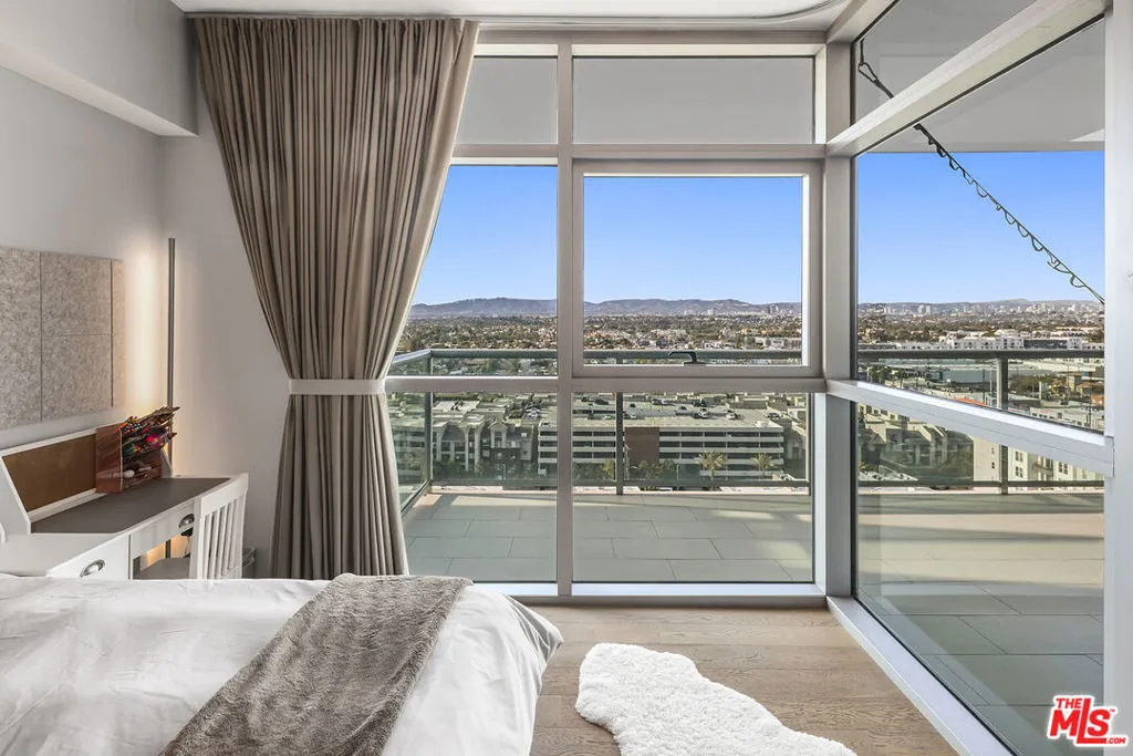 13700 Marina Pointe Drive 1620, Marina Del Rey, California 90292 home-pic-30