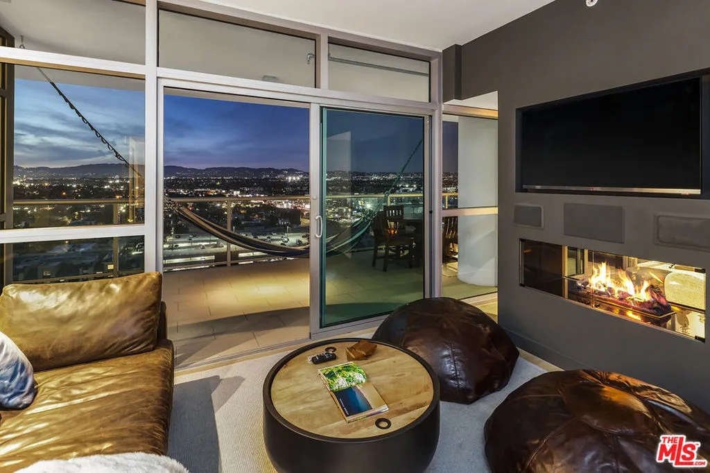 13700 Marina Pointe Drive 1620, Marina Del Rey, California 90292 home-pic-2