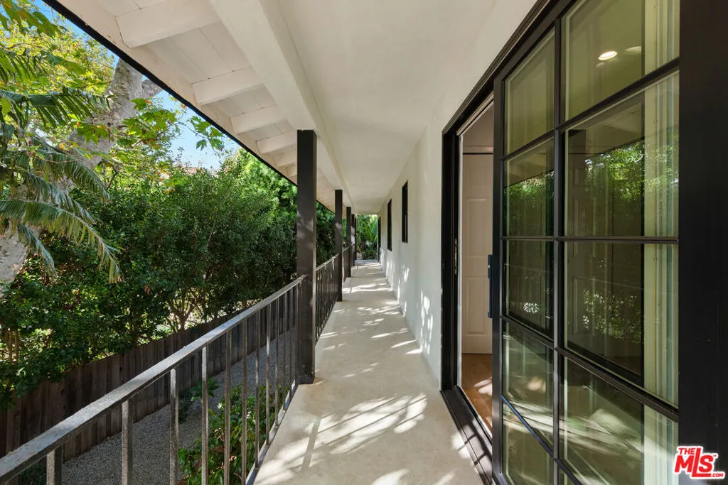 30601 Sicomoro Drive, Malibu, California 90265 home-pic-17