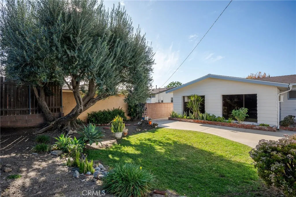 742 N Aguirre, San Dimas, California 91773 home-pic-22