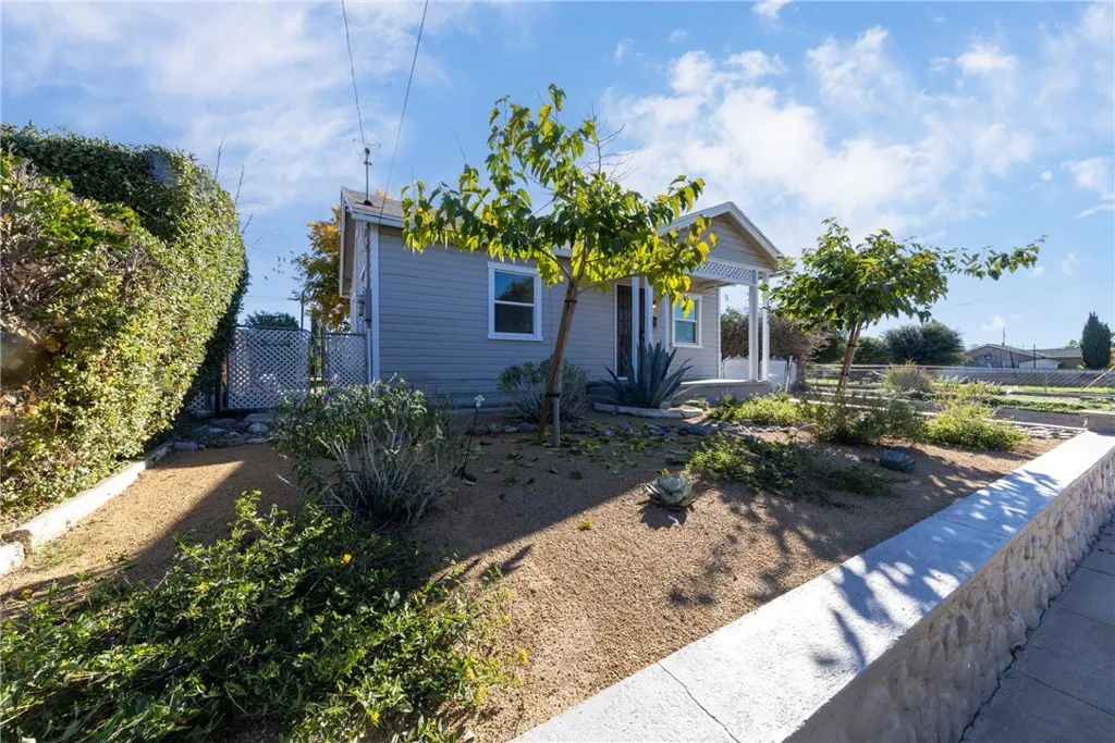 1208 Ohio, Redlands, California 92374 home-pic-0